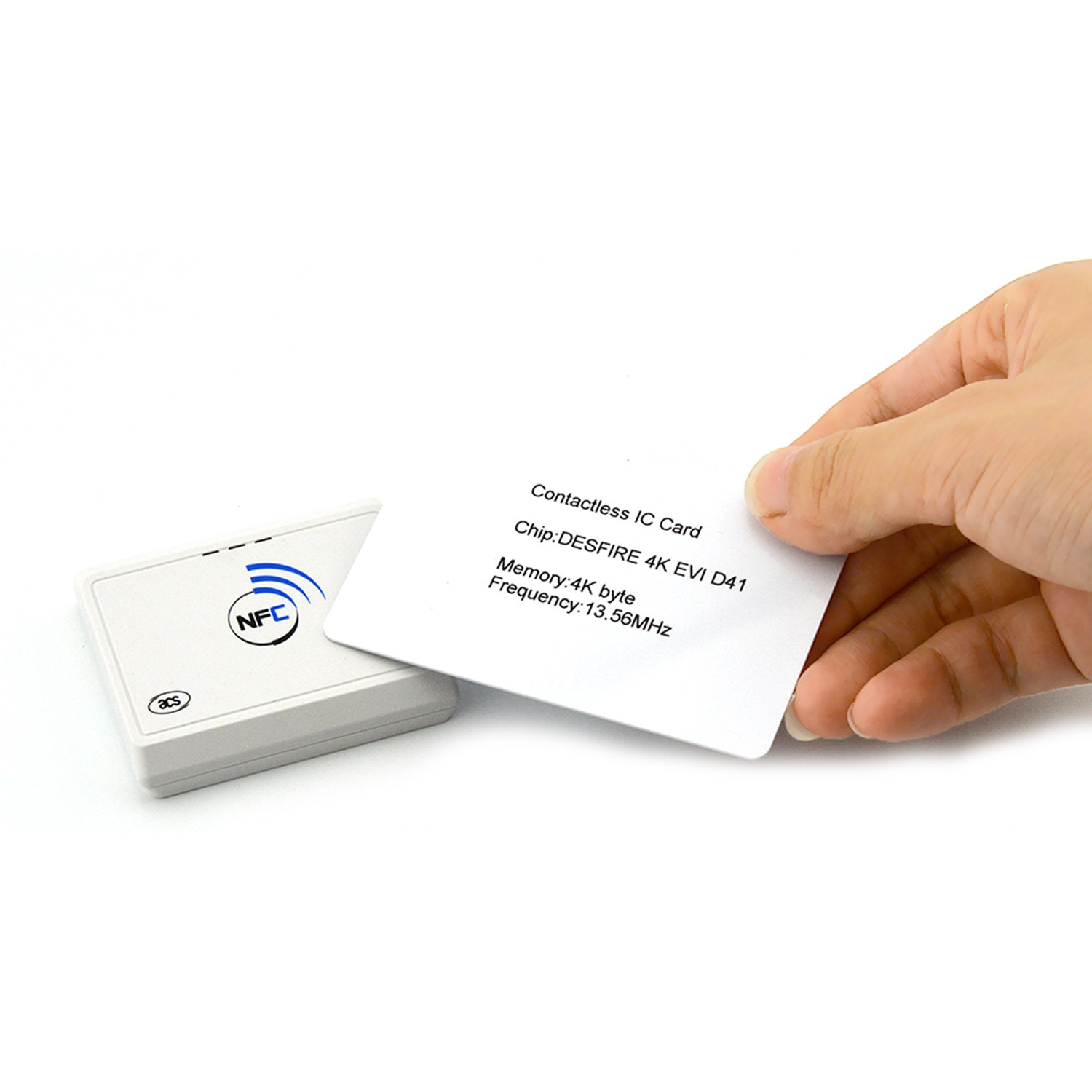 非接触式蓝牙 RFID 13.56 MHz NFC 智能卡读写器 ACR1311U-N2